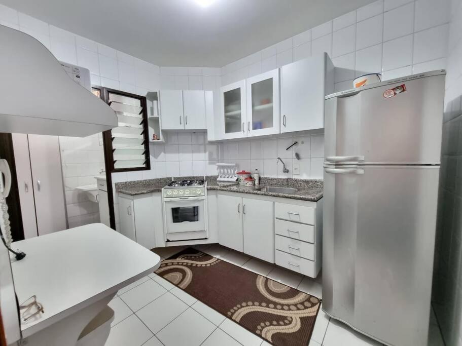 02 Dorms C/Suite, 100M Da Praia De Pitangueiras 瓜鲁雅 外观 照片